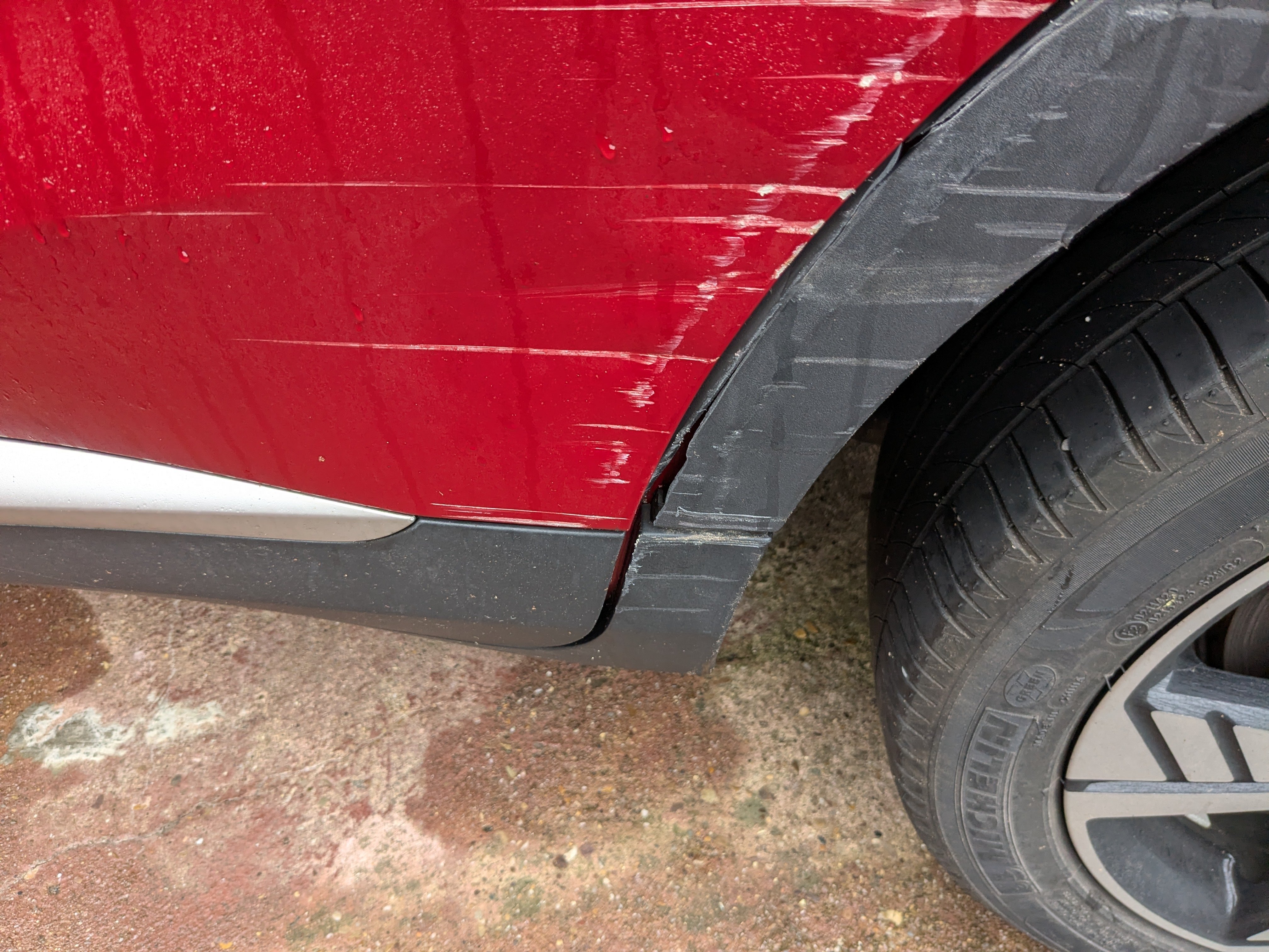 BV71ZDK damage rear passenger door 13.jpg