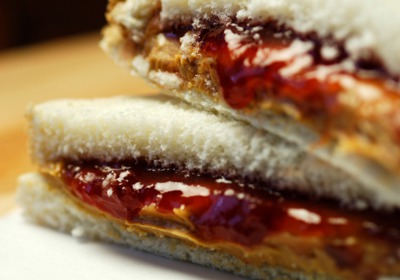 1218_peanut-butter-jelly-sandwich_400x280.jpg