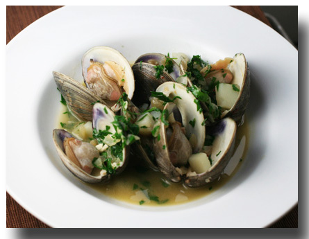 steamed_clams_white_wine_b.jpg