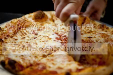 large_nypizza.jpg