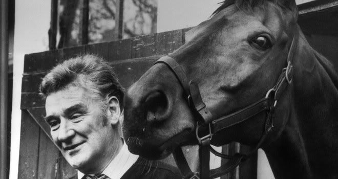 Gnger-McCain-Red-Rum-stables_2654643.jpg