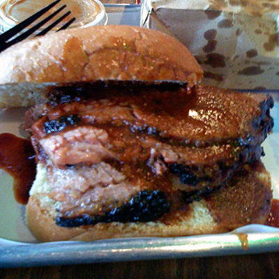 2007_11_food_smoque_brisket.jpg