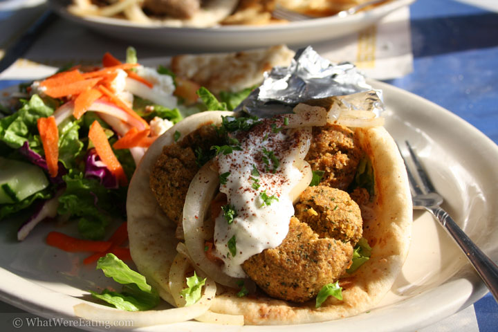 2007-12-31_falafel-sandwich.jpg
