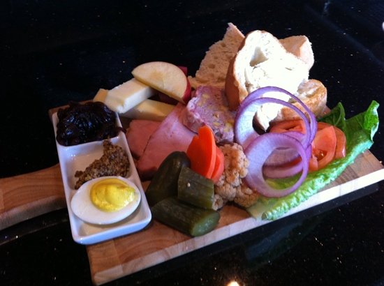 ploughmans-lunch.jpg