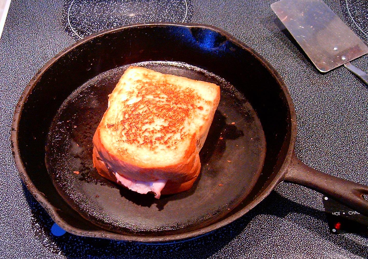 Grilled_ham_and_cheese_014.JPG